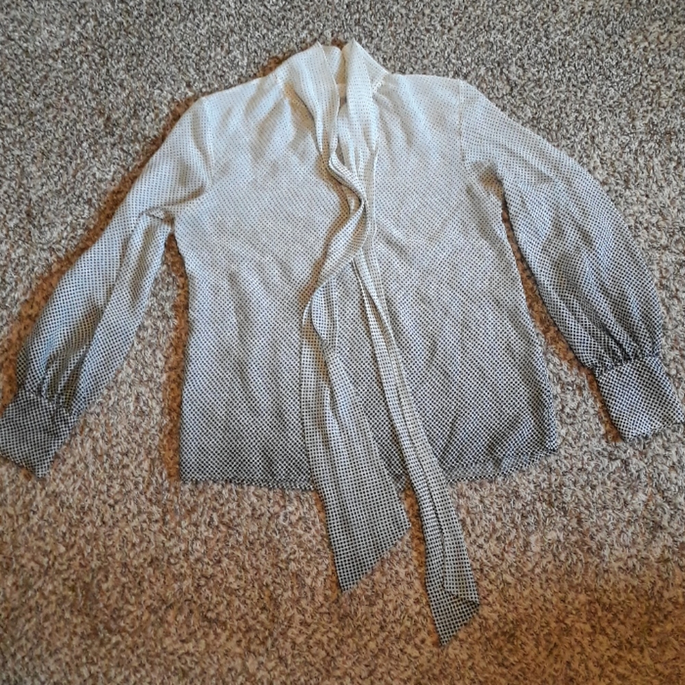 Black and white dotted Walter Baker blouse - Picture 6 of 8